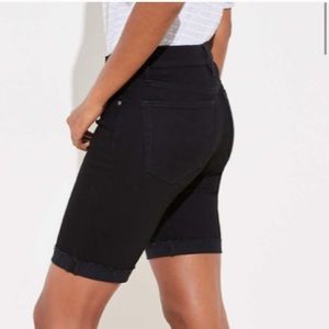 Loft skinny denim Bermuda shorts/washed black